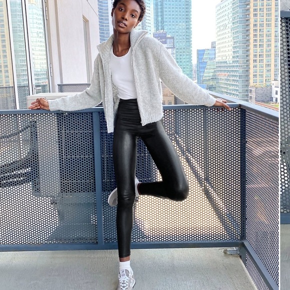 Aritzia Wilfred faux leather leggings Daria XS - Picture 1 of 10